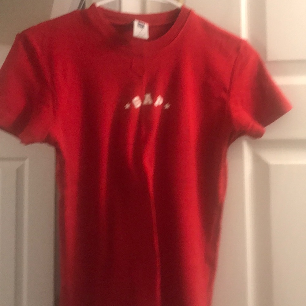 Cute, never worn tee